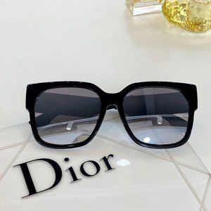 Dior sunglass
